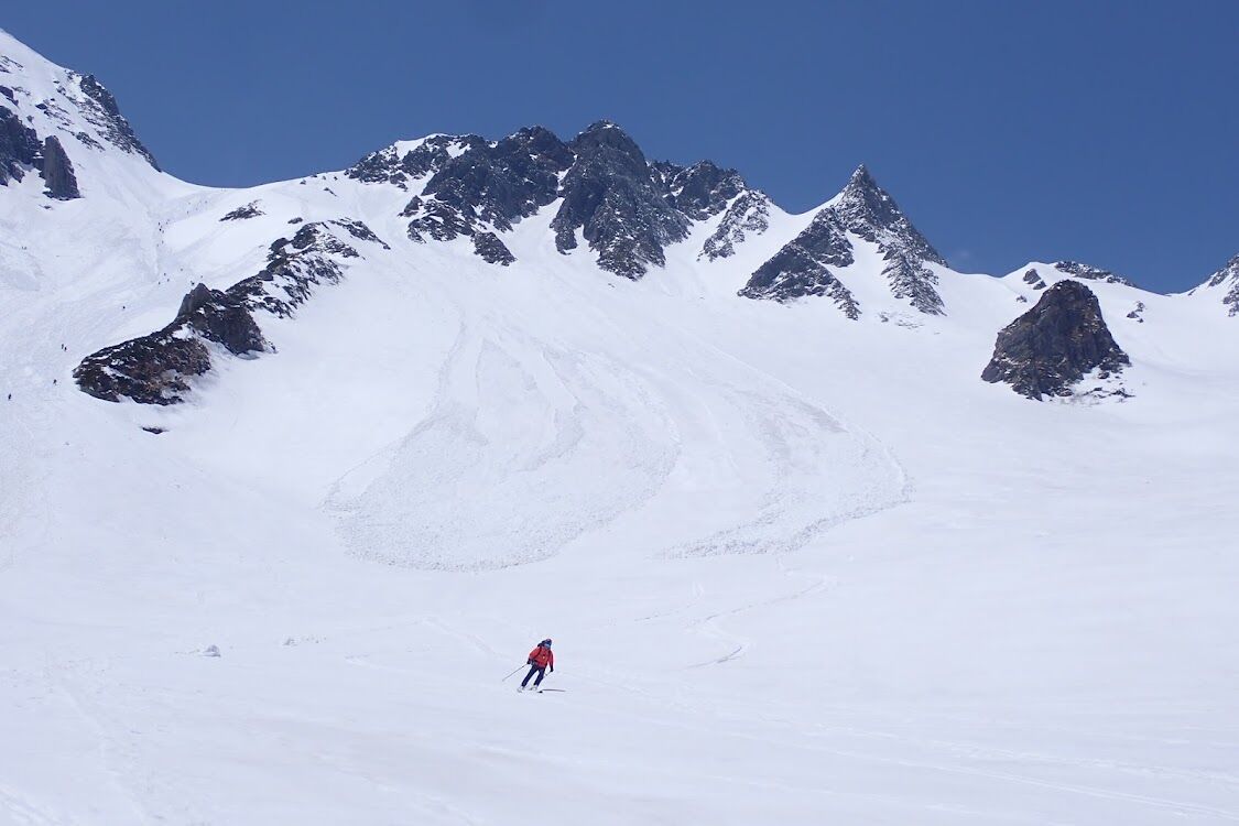 穂高岳 バックカントリー、山スキー、残雪期アルパインクライミング IMG_4637