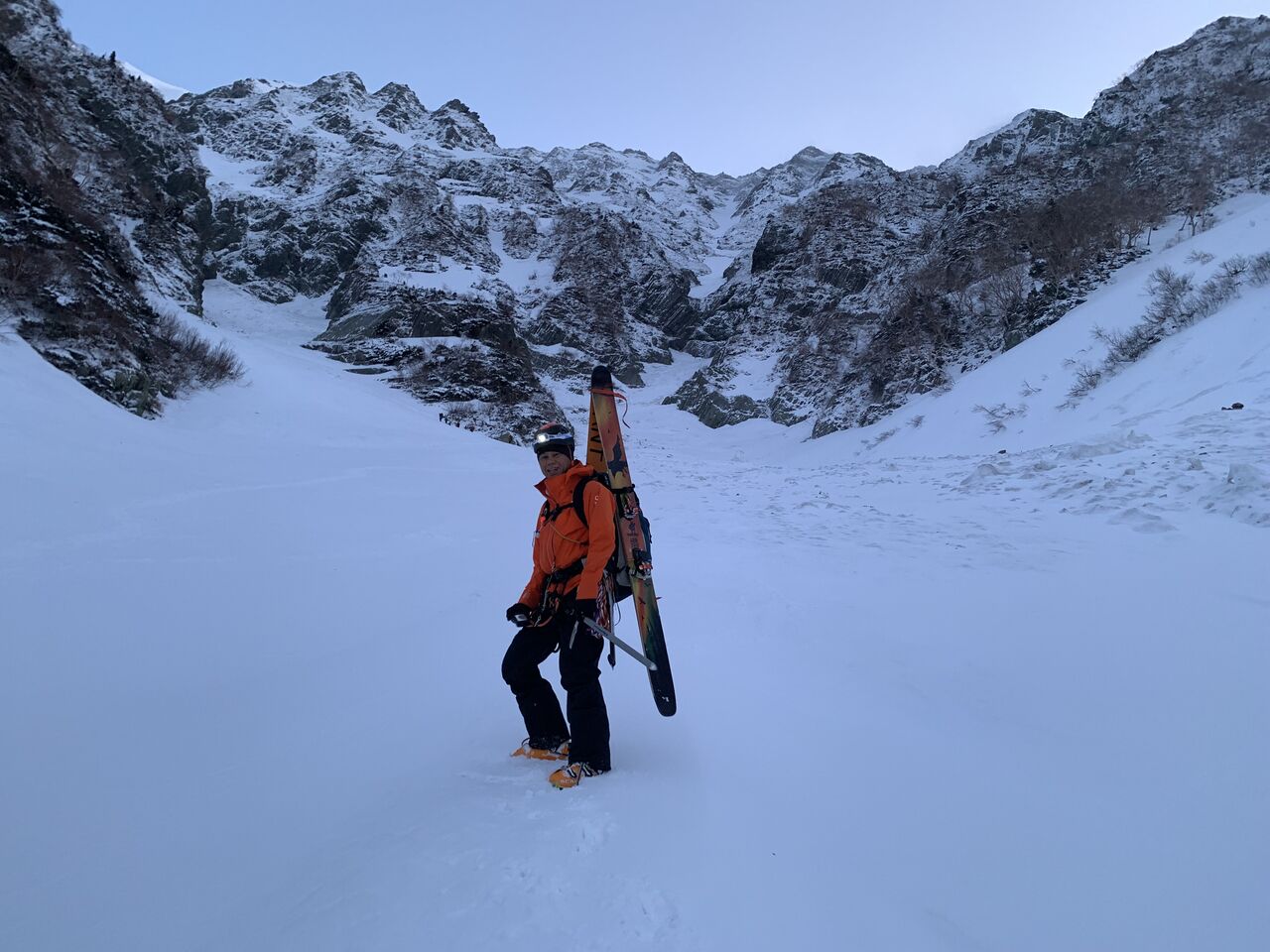 穂高岳 バックカントリー、山スキー、残雪期アルパインクライミング IMG_4507