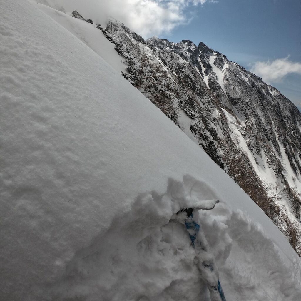 穂高岳 バックカントリー、山スキー、残雪期アルパインクライミング UAZD0521